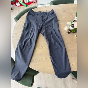 lululemon athletica Men's Dark Gray Cargo Pants
